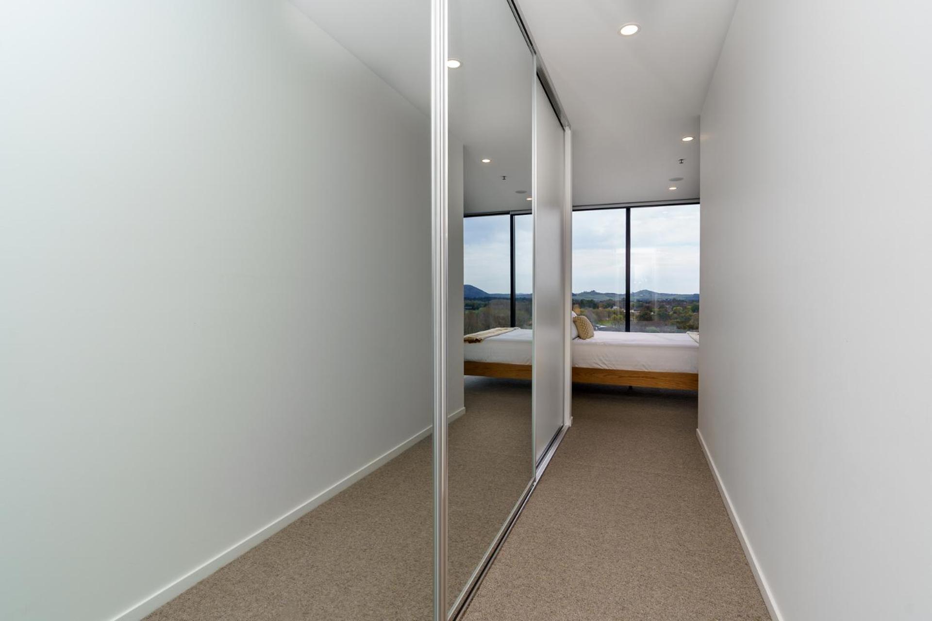 Urban Apt In Phillip 9Mins To Canberra Hospital Apartment Exterior photo